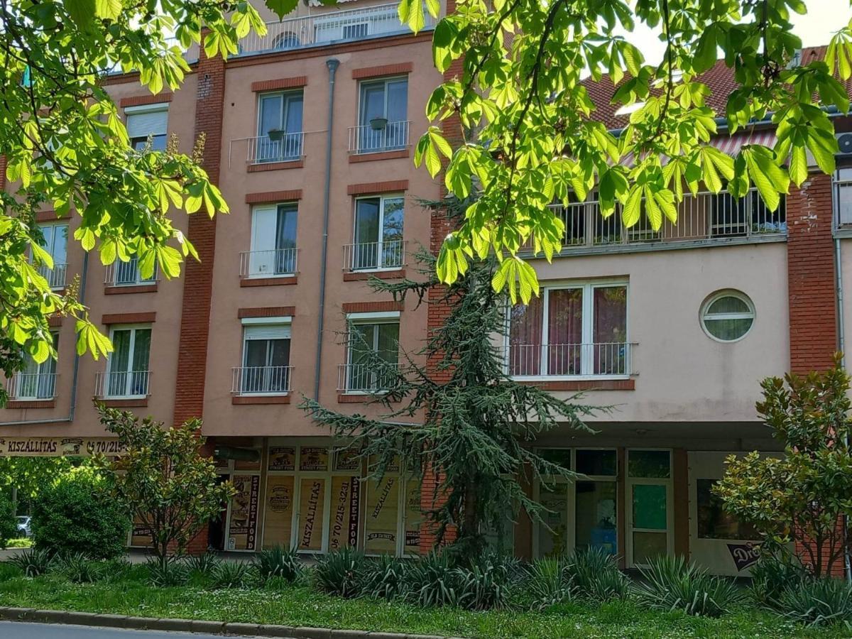 Rozsa Apartman Keszthely Exterior photo